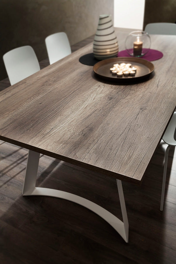 BRUNO DINING TABLE
