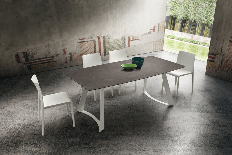 BRUNO DINING TABLE